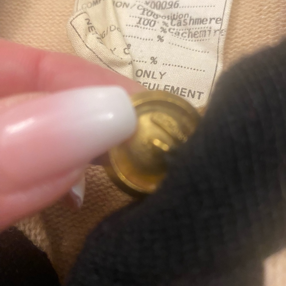Vintage CHANEL maxi sweater dress - Picture 15 of 16